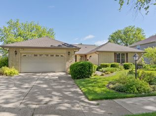 1618 E Dogwood Ln, Mount Prospect, IL