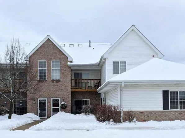 4737 S Hunter Ln #4737, New Berlin, WI 53151