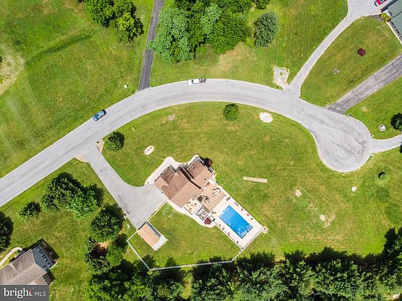 5th image of 15351 Lowry Dr