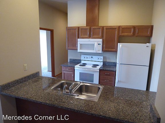 5th image of 2202 Mercedes Dr APT 309