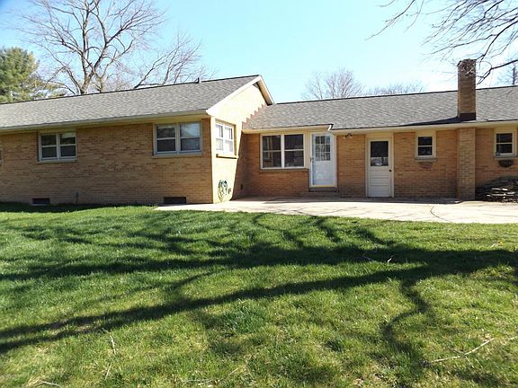 2nd image of 1619 Applecroft Ave