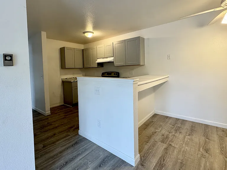 4501 Boardwalk Dr #J-J-93 — Photo 7