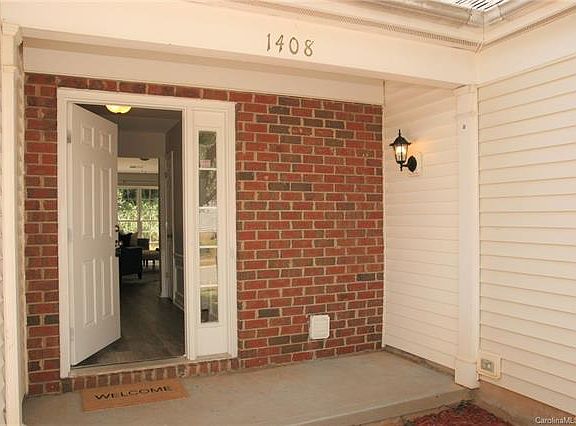 2nd image of 1408 Rumstone Ln