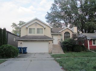 3637 Peoria St, Steger, IL 60475