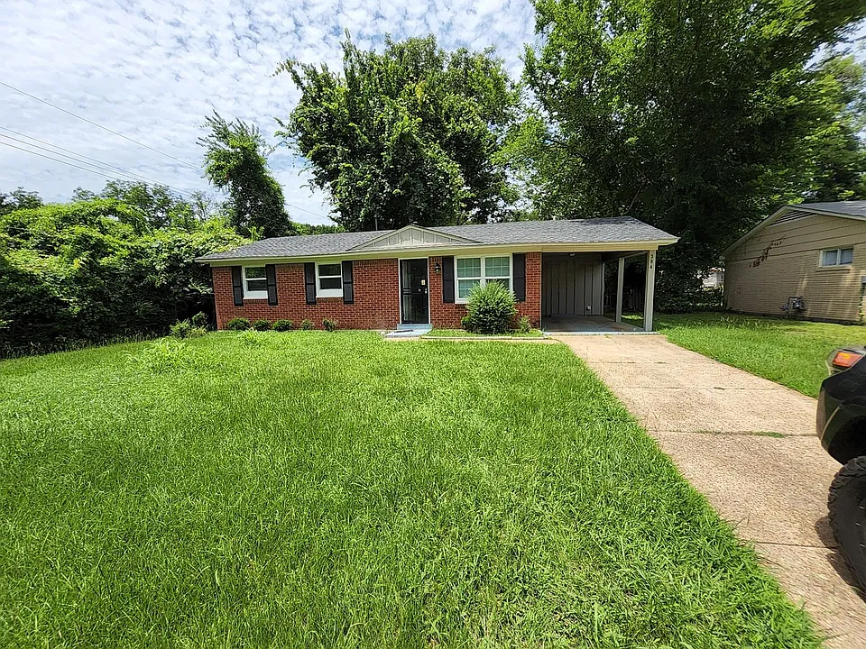 384 Lillian Dr