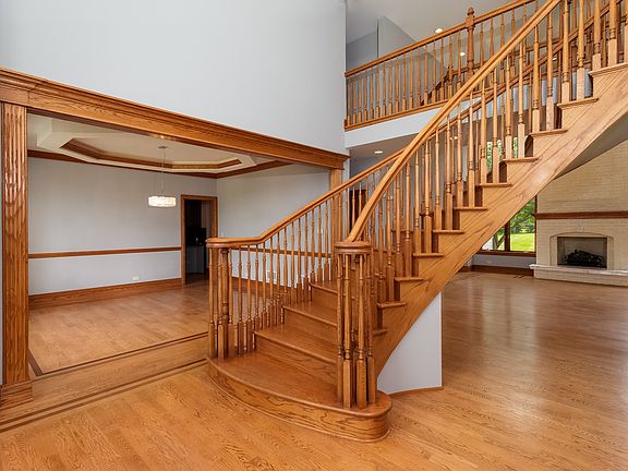2nd image of 5 Bordeaux Ct