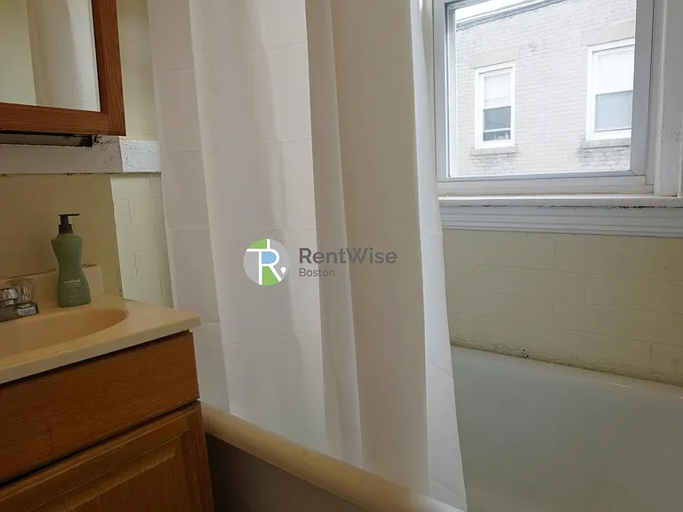 224- 236 Kelton St — Photo 14