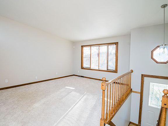 5th image of 2310 Worthington Dr