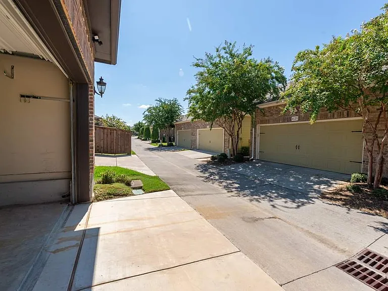 1008 Lone Ivory Trl — Photo 26