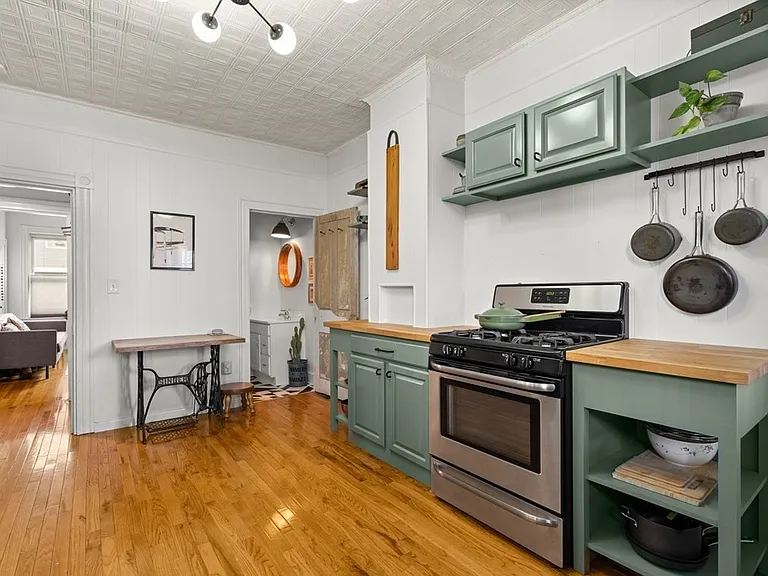 536 E 3rd St #1 — Photo 6