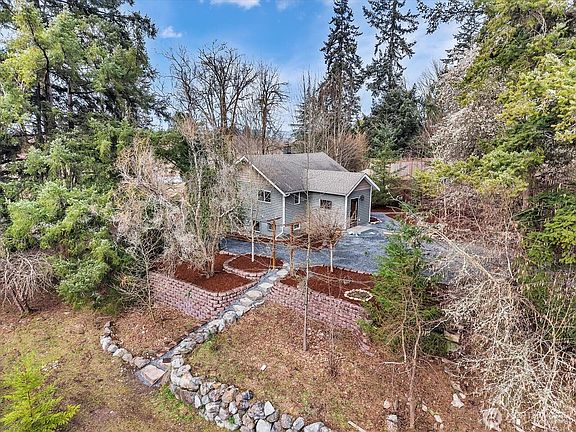 2nd image of 1819 Sunnyside Boulevard