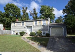 130 Lincoln Dr, Laurel Springs, NJ 08021