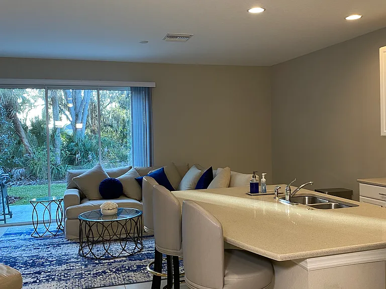 10537 Oakside Dr — Photo 6