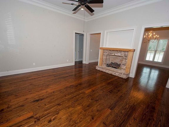 5th image of 112 Ironwood Plantation Blvd