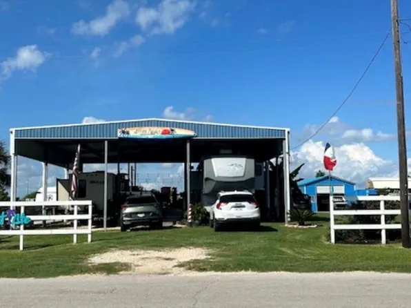 1129 & 1135 N Monkhouse Dr, Pt Bolivar, TX 77650