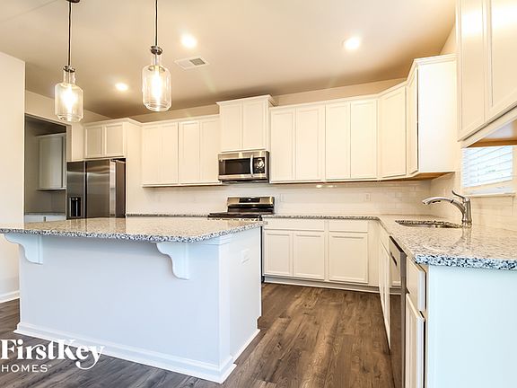 4th image of 306 Stonefence Dr