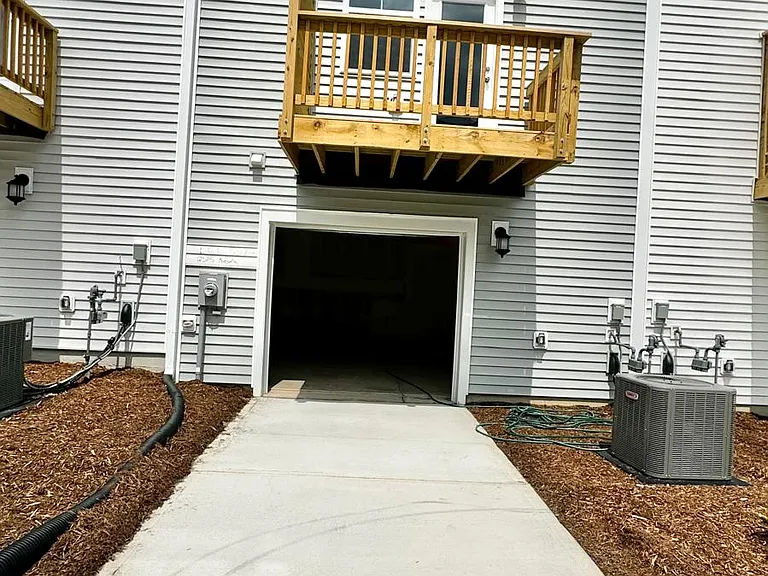 2505 Kasota Ln — Photo 31