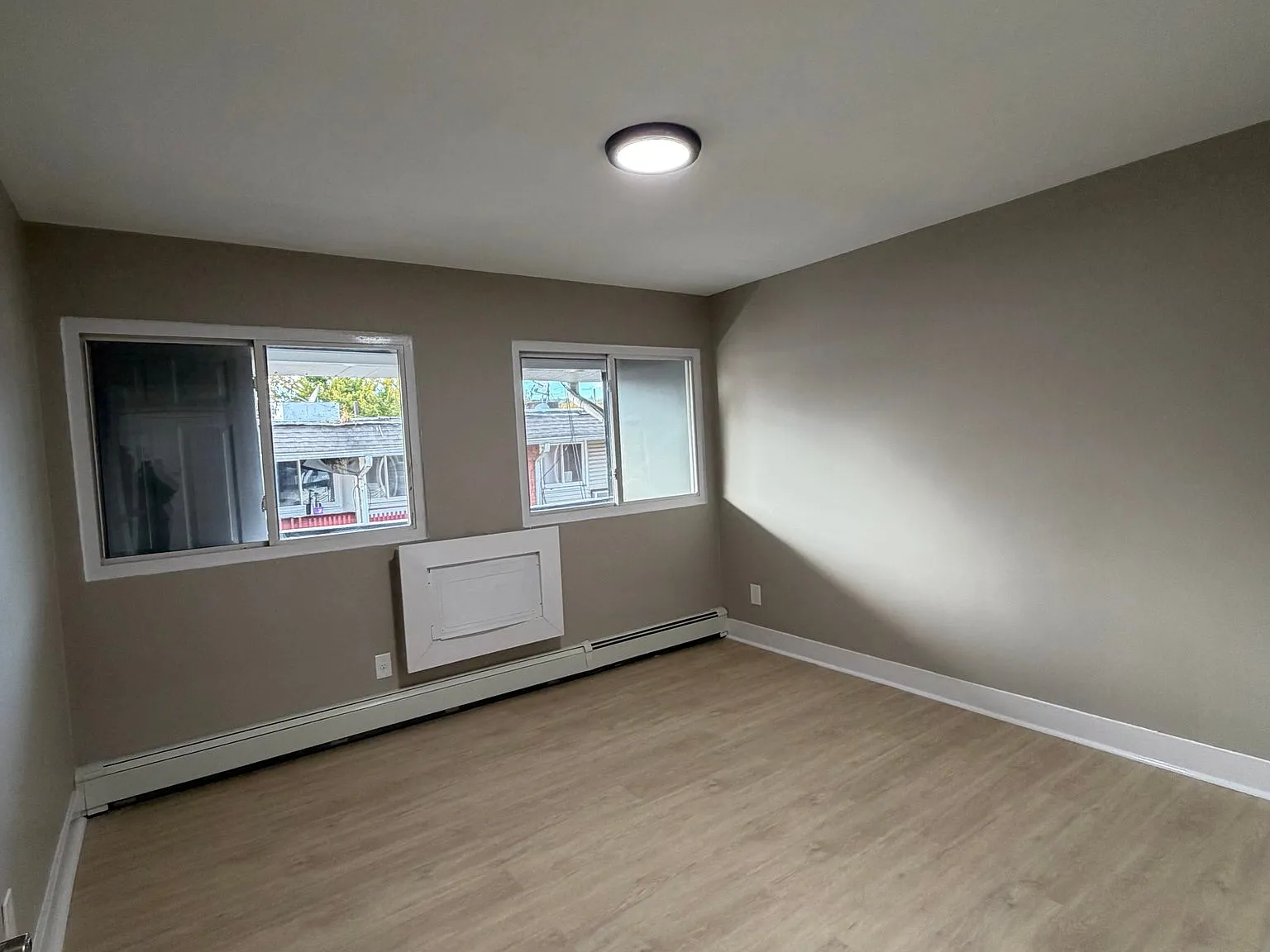 Cozy 1 Bed/1 Bath Unit on Park Ave in Orange - $1750/mo (NJ) — Photo 3