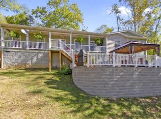 6809 Beach Dr, Radford, VA 24141
