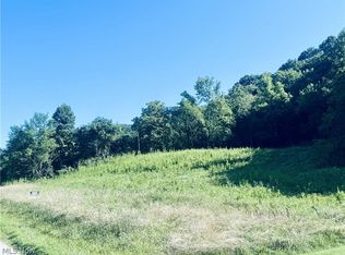 3940 N Wedgewood Dr, McConnelsville, OH 43756