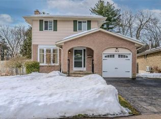 245 Bechtel Dr, Kitchener, ON N2P1P8