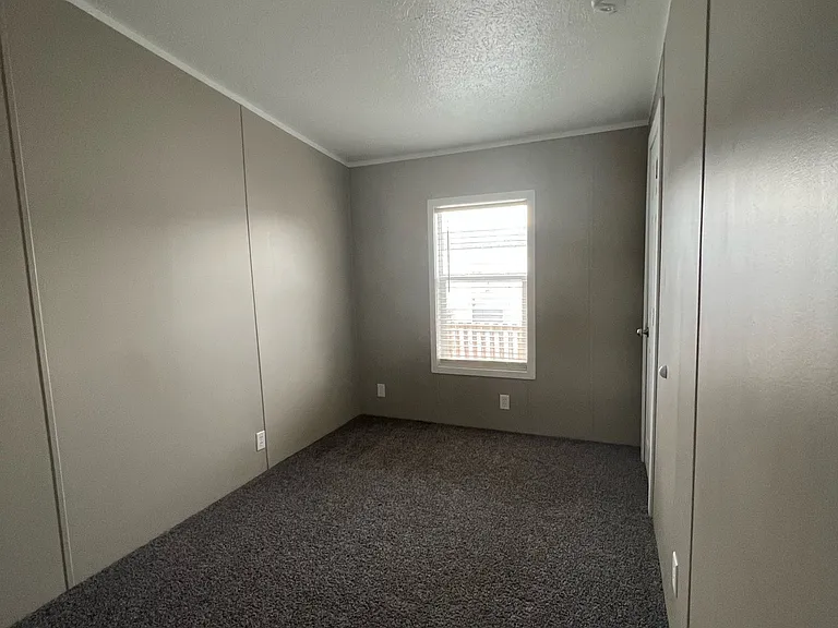 Five Seasons Davenport — Photo 16