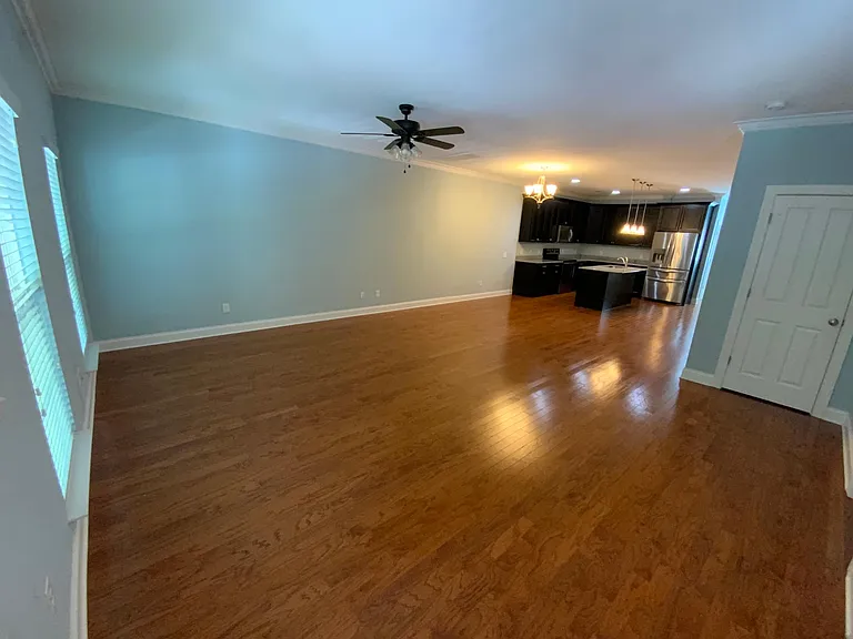 10220 Vanguard Pkwy — Photo 7