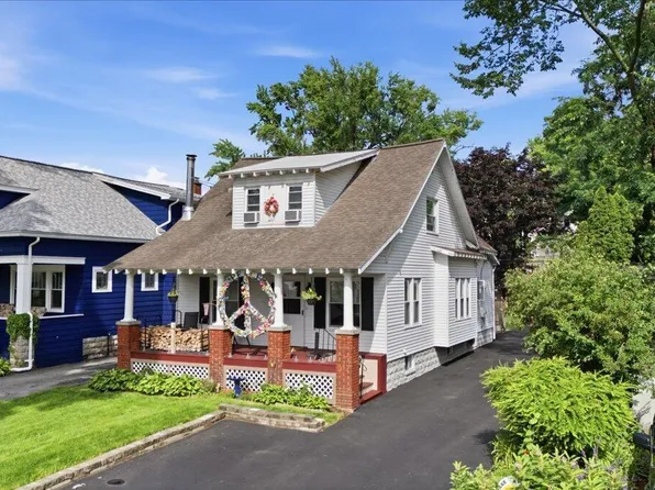 1240 Dean Street, Niskayuna, NY 12309