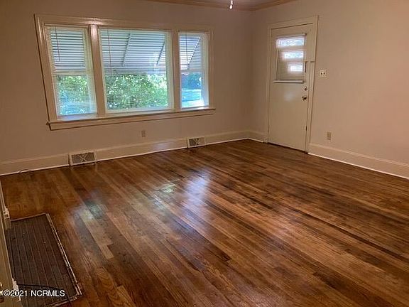 4th image of 2707 Edwards St