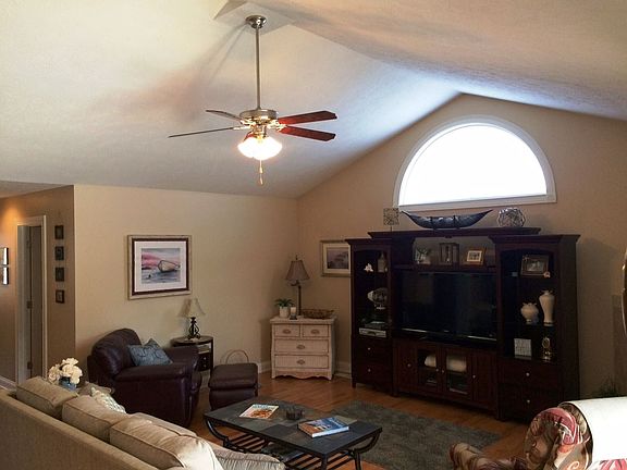 2nd image of 4710 Mansfield Dr