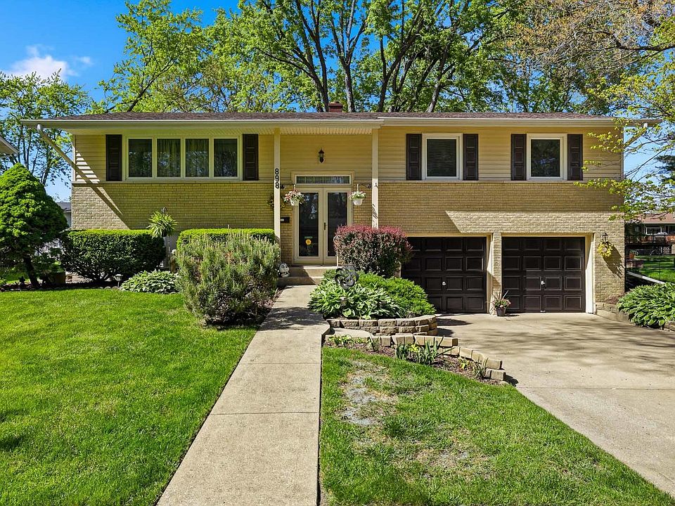 1st image of 898 E Schirra Dr