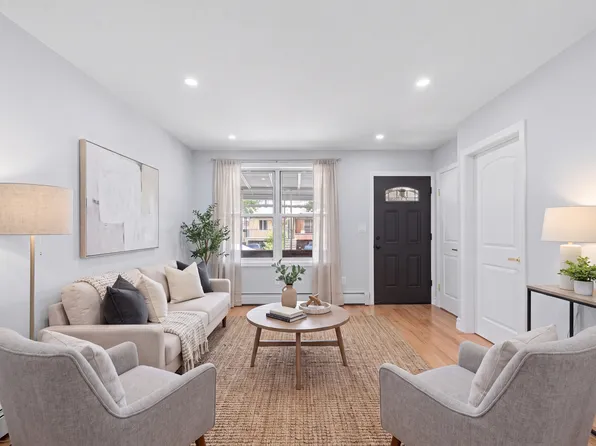 24 East 55th Street image 1 of 15