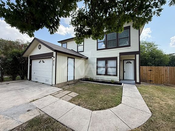 3rd image of 817 Meadow Br