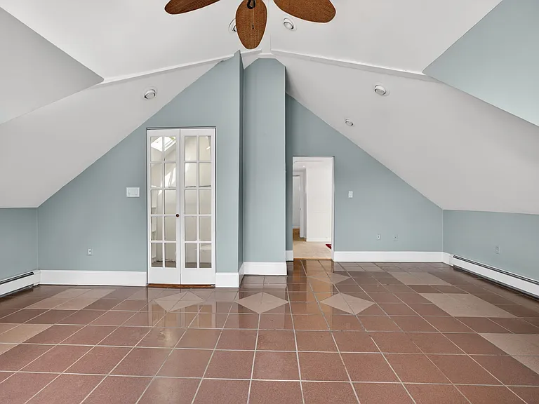 190 Kendrick Ave — Photo 14
