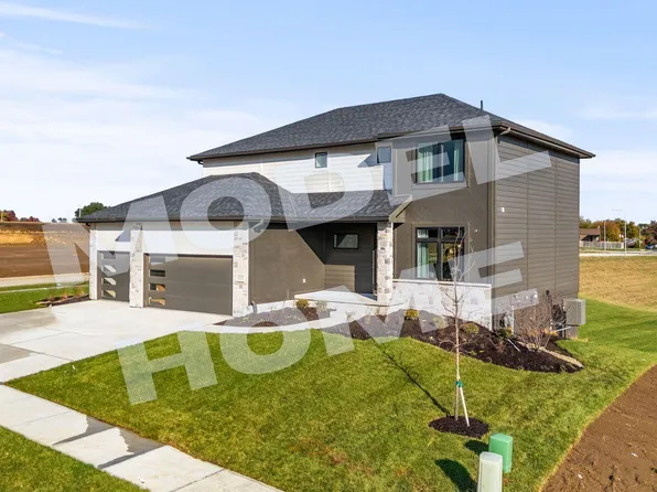 12205 S 85th St, Papillion, NE 68046