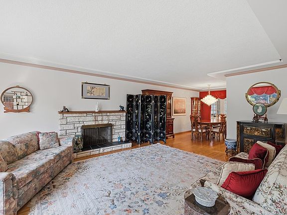 3rd image of 2727 W 36th Ave