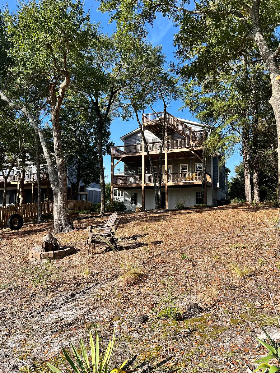 Building Photo - 9308 River Rd