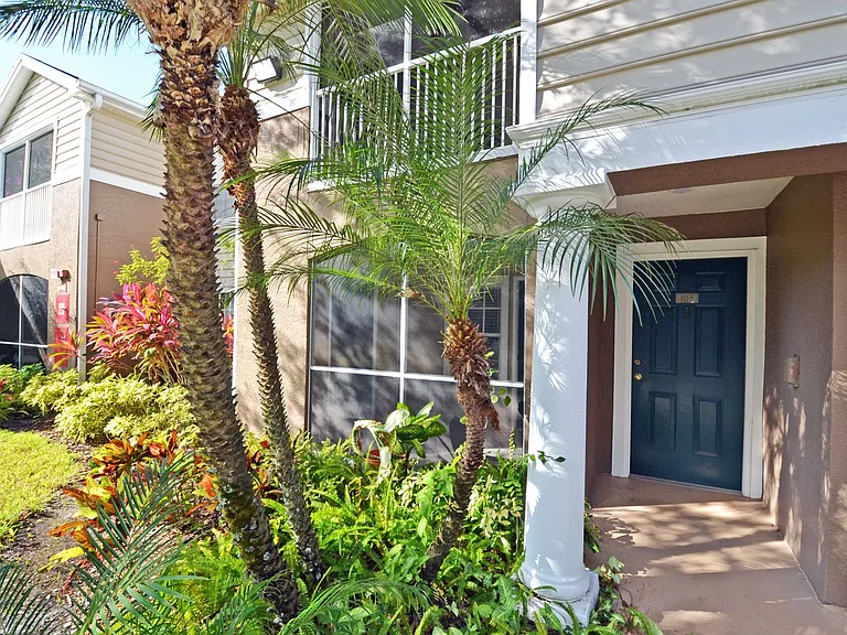 7428 Vista Way #104 — Photo 3