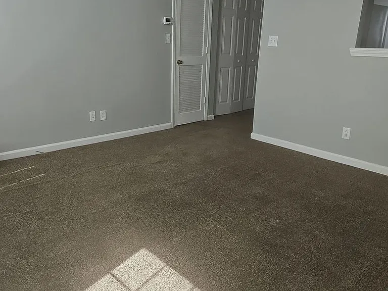 2048 Tynewood Dr — Photo 2