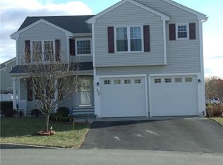 222 Vivian St, Woonsocket, RI 02895