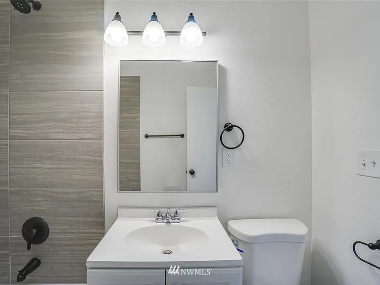 212 Cypress St #212 — Photo 9