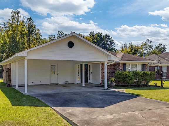 2nd image of 212 Wood Dr