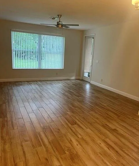 9528 Brookville Ct — Photo 7