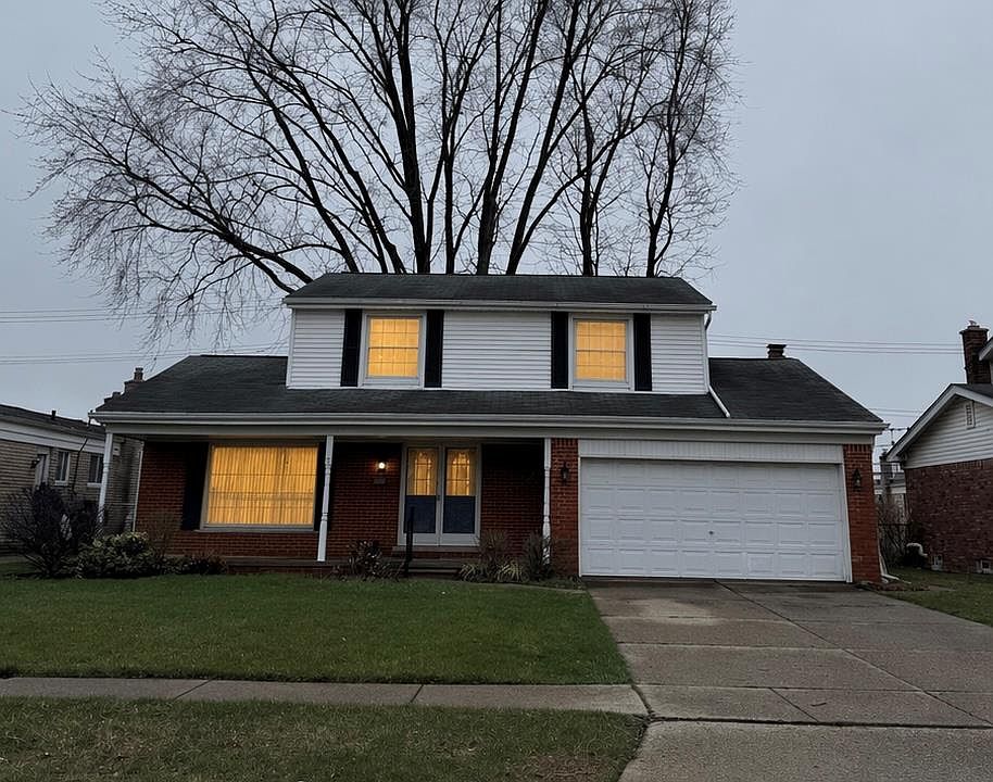 1st image of 35109 Dearing Dr