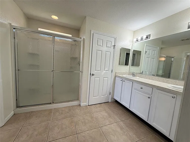 4304 SW 54th Ct — Photo 11