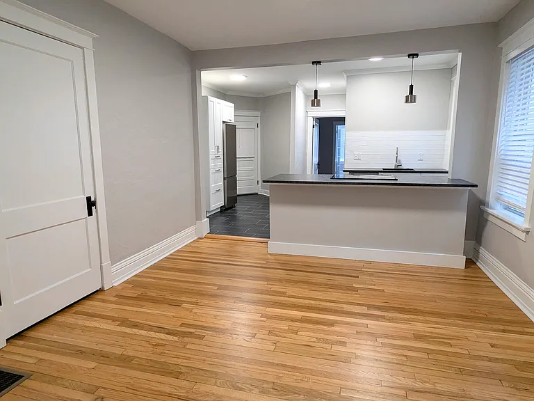 6447 Alamo Ave — Photo 2