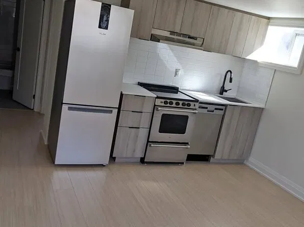 41 Gort Ave #Basement, Toronto, ON M8W 3Y7
