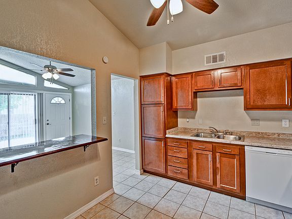 2nd image of 555 N May St APT 36