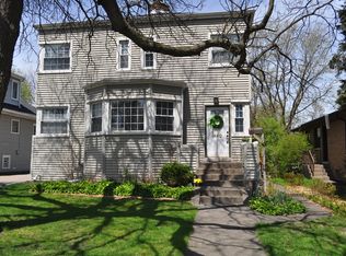 440 Shenstone Rd, Riverside, IL 60546