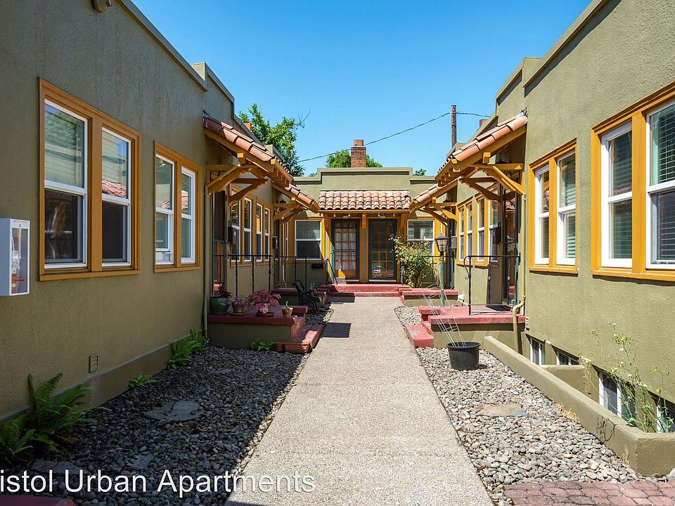 2nd image of 633 NE 21st Ave
